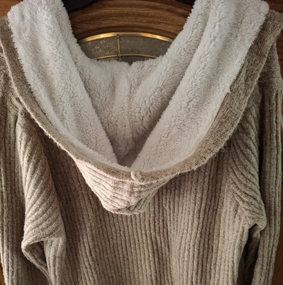 Fashion Nova Ribbed Hooded Cardigan in Taupe - Picture 5 of 6